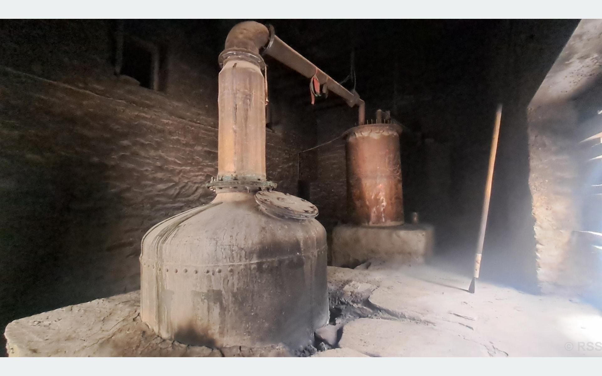 मुस्ताङमा रसिलो स्याउको ब्रान्डी बनाउने सरकारी उद्योग बन्द
